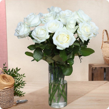 Ramo Avalanche — rosas blancas