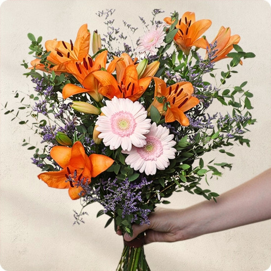 Ramo Signature — lirios naranja y gerberas 1